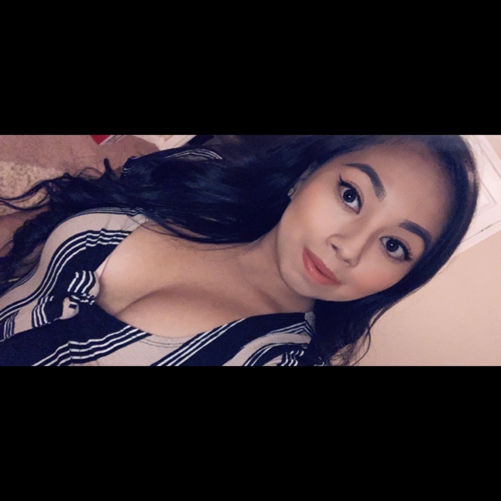 Meet your Posher, Valeria